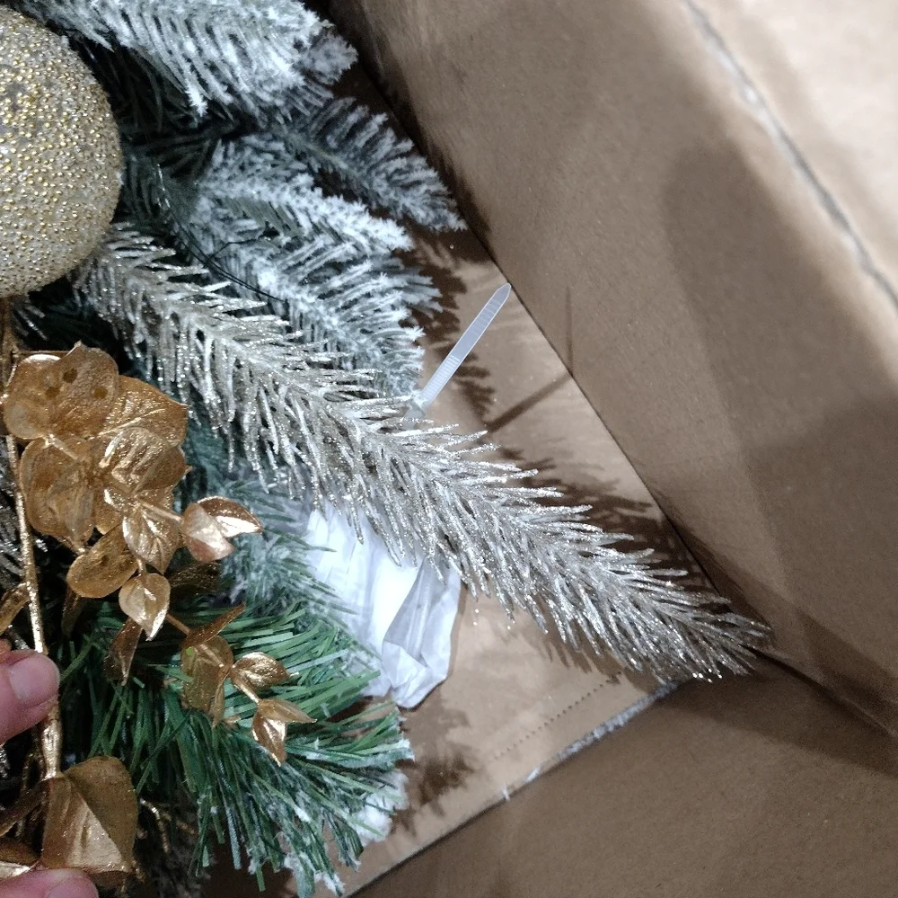 Brand New William Sonoma Gilded Champagne Ornament Pre-Lit Faux Wreath